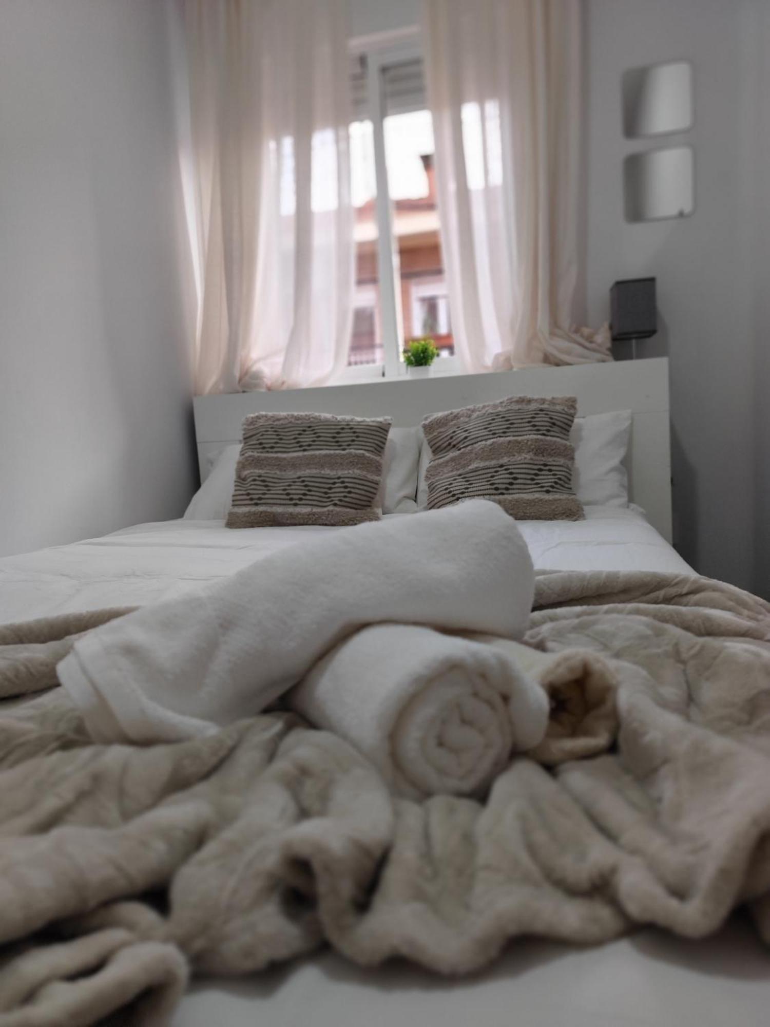 Cozy Apartment In The Heart Of มาดริด ภายนอก รูปภาพ